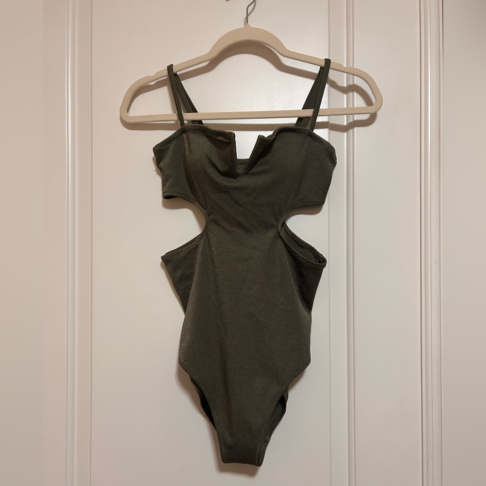 ☀️👙 NWOT 👙☀️Aerie Olive One-Piece Swimsuit ☀️👙